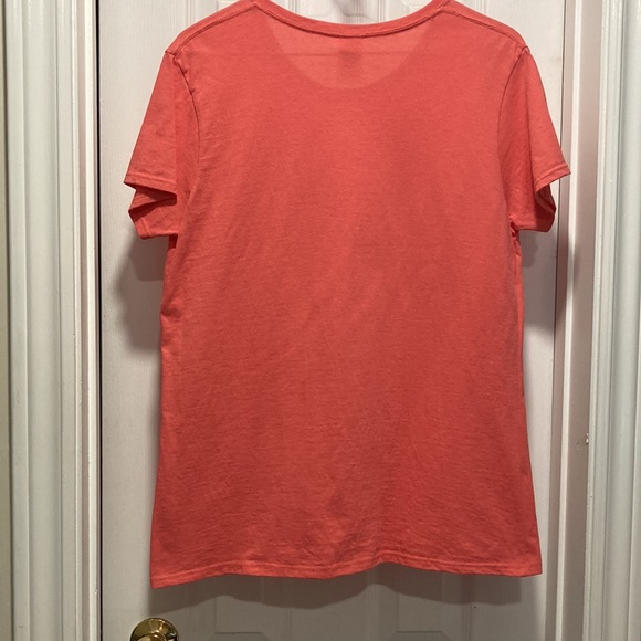 ❤️ 2/$25* ❤️ NWOT - Ladies Short Sleeve Coral Tee - Sz L - Picture 9 of 9